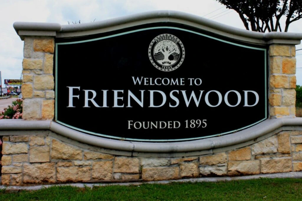 Friendswood Texas Welcome Sign