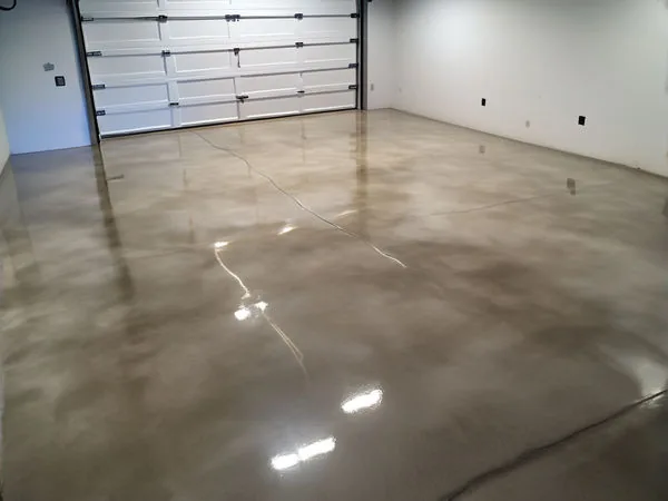 Polyaspartic clear-coat floor